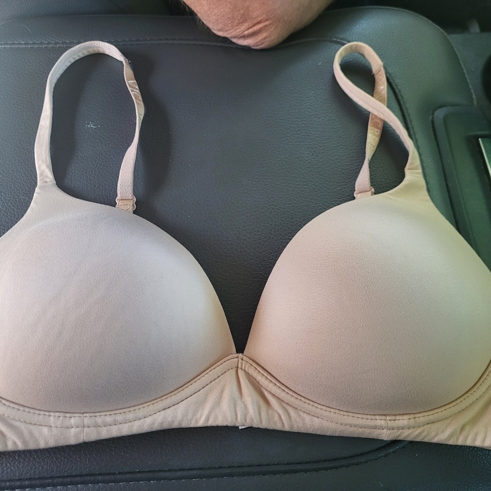 Body by Victoria Wire Free Bra 34C